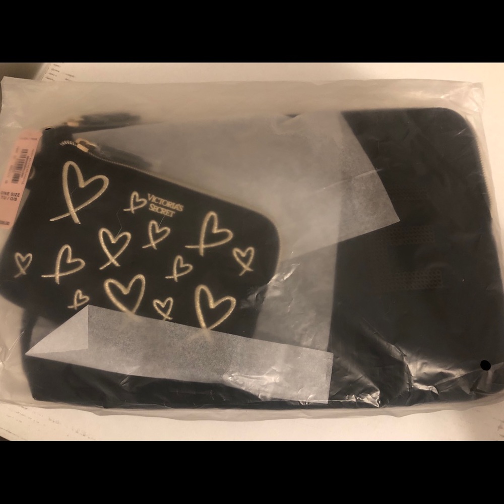 Sold out! Victoria’s Secret 2 Piece Cosmetic Bags - Picture 4 of 4